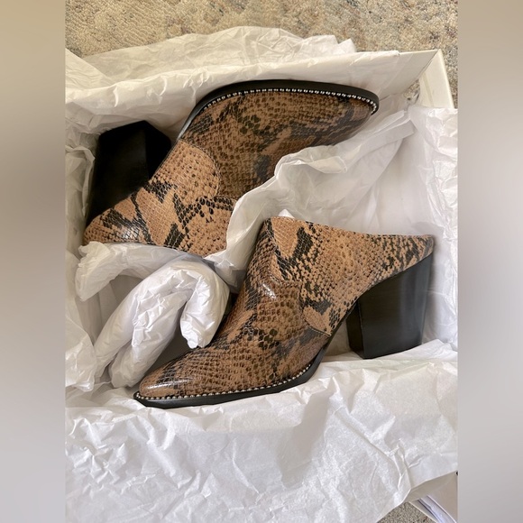 SCHUTZ Destiny Leather Mule in Bear & Honey Snake, US size 8 - Picture 4 of 5